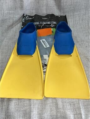 Finis Long Floating Fins NIB XS M 1-3/ W 2-4 NIB